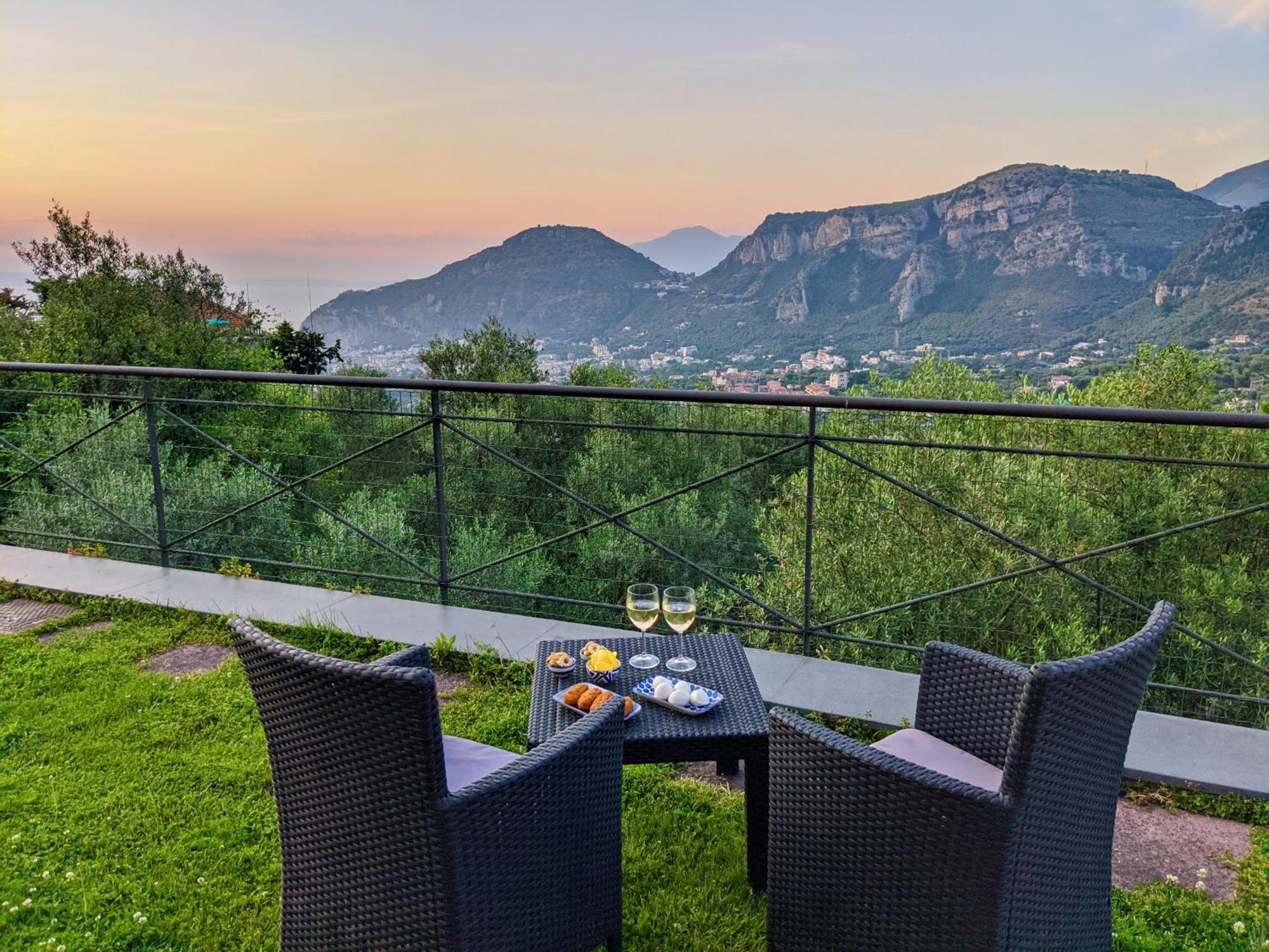 Villa Fanella, Independent House Between Sorrento & Amalfi Piano di Sorrento Eksteriør billede